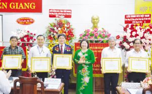 Hành trình gần nửa thế kỷ của Hợp tác xã Rạch Gầm Hành trình gần nửa thế kỷ của Hợp tác xã Rạch Gầm