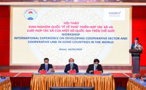 Đẩy mạnh phát triển KTTT, HTX và hoàn thiện Luật HTX Đẩy mạnh phát triển KTTT, HTX và hoàn thiện Luật HTX