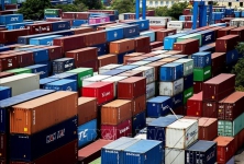 Logistics 'xanh': Hành trình còn nhiều thách thức