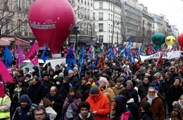 Pháp: Biểu tình rầm rộ phản đối tăng tuổi nghỉ hưu, thủ tướng tuyên bố 'không thể thương lượng'