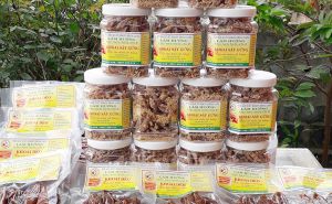 Lấy củ khoai lang chế đủ món lạ miệng, làm cả mặt nạ cho chị em làm đẹp, nông dân Quảng Bình thu 600 triệu Lấy củ khoai lang chế đủ món lạ miệng, làm cả mặt nạ cho chị em làm đẹp, nông dân Quảng Bình thu 600 triệu