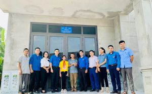Đoàn Thanh niên Liên minh HTX Việt Nam khánh thành Ngôi nhà Khăn quàng đỏ tại huyện Định Hoá Đoàn Thanh niên Liên minh HTX Việt Nam khánh thành Ngôi nhà Khăn quàng đỏ tại huyện Định Hoá