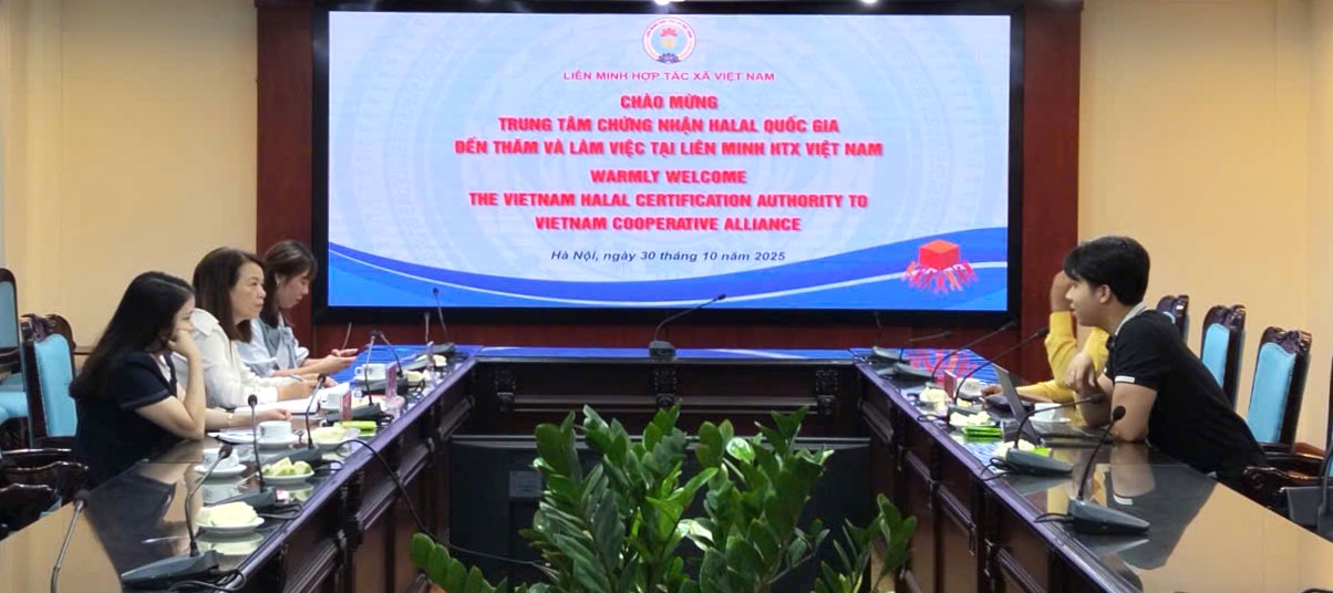 Liên minh Hợp tác xã Việt Nam làm việc với Trung tâm Chứng nhận Halal Quốc gia (HALCERT)