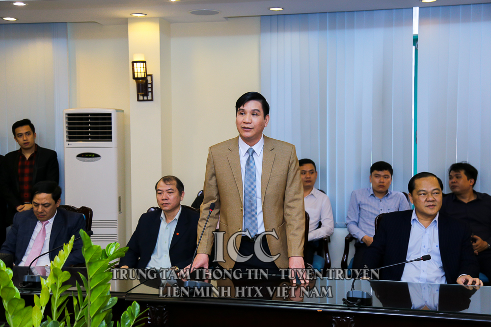 Đồng chí Phùng Khánh Toản, Chủ tịch Công đoàn Liên minh HTX Việt Nam phát biểu tại buổi gặp mặt đầu xuân Kỷ Hợi 2019