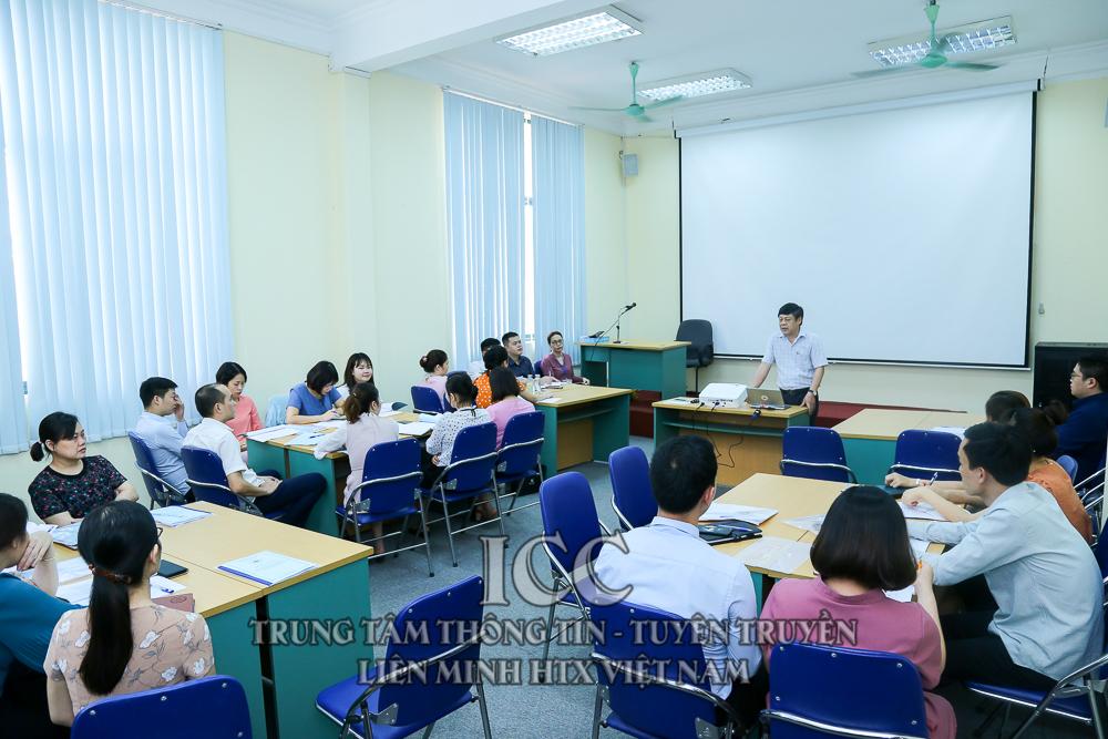  Trường Bồi dưỡng cán bộ thuộc Liên minh HTX Việt Nam tổ chức khóa tập huấn “Nâng cao năng lực tư vấn hỗ trợ xây dựng HTX phát triển sản xuất gắn với chuỗi giá trị”
