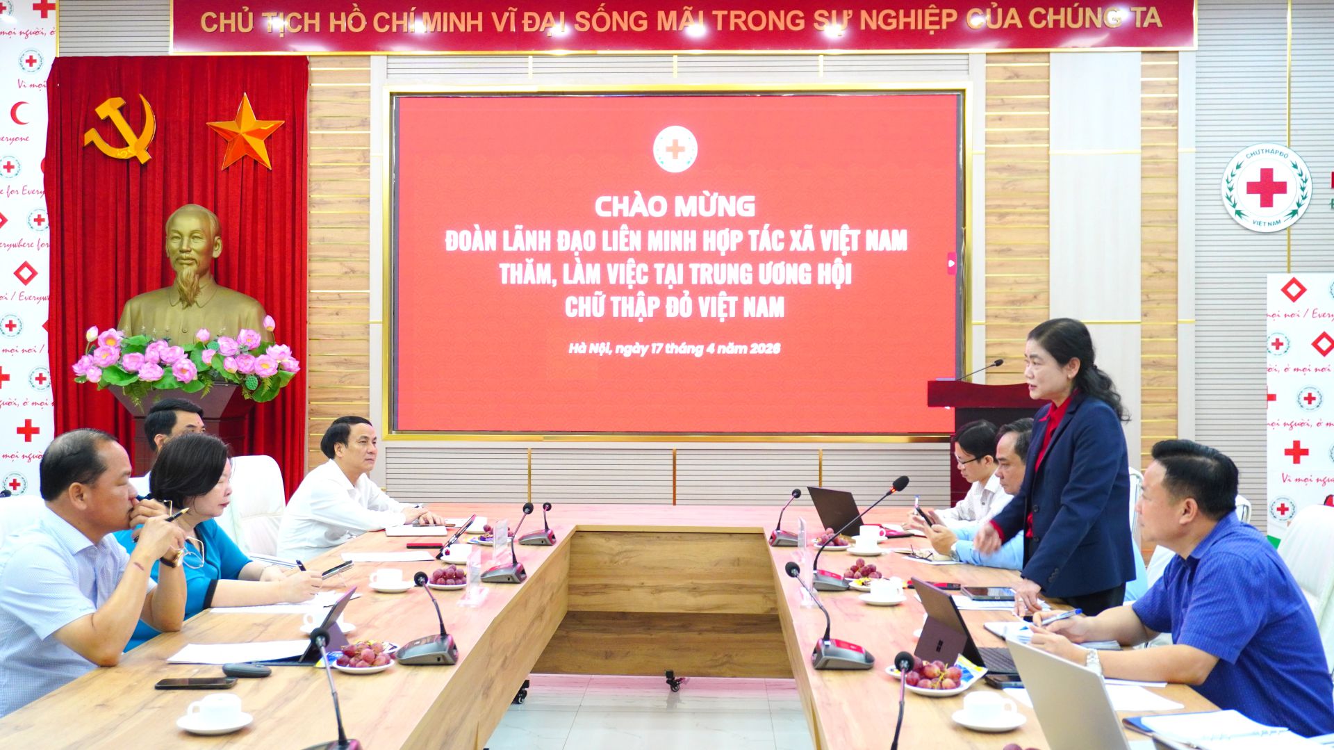 Thúc đẩy mô hình “kinh tế nhân đạo” hướng đến hỗ trợ bền vững cho người dân