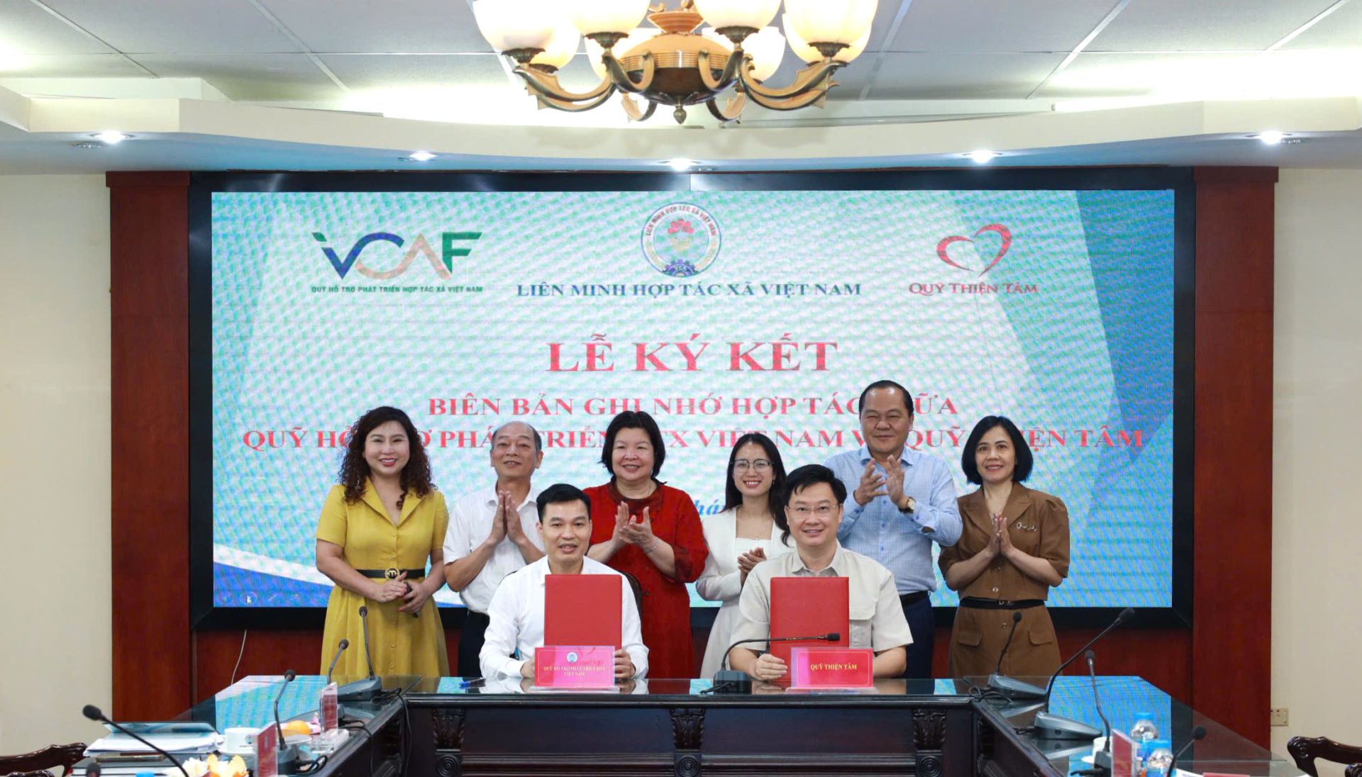 z7744154373061_d9deb58a7e45373b40323d1b8b30634f