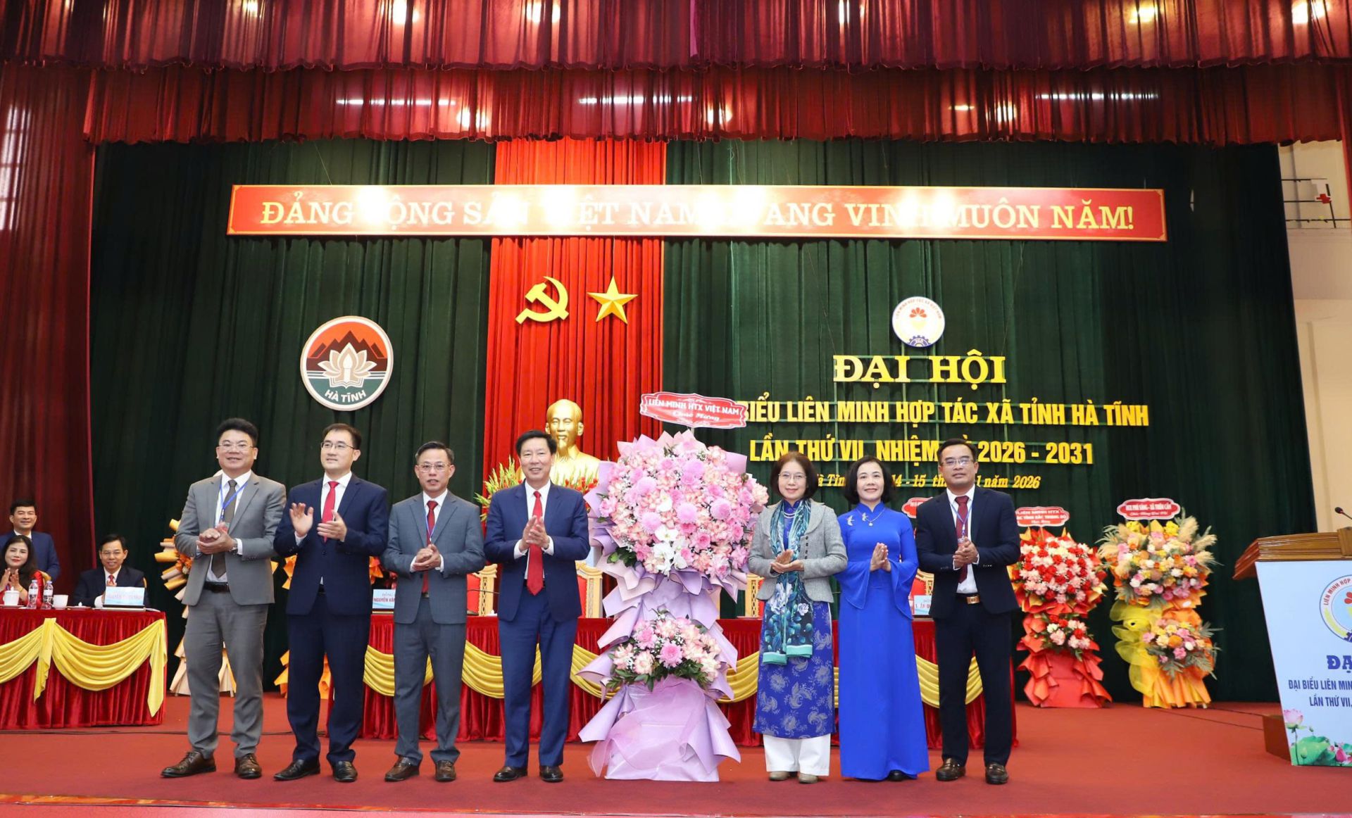 z7433142085815_0428bc9370ac2244d7417ba2f36d9802_1